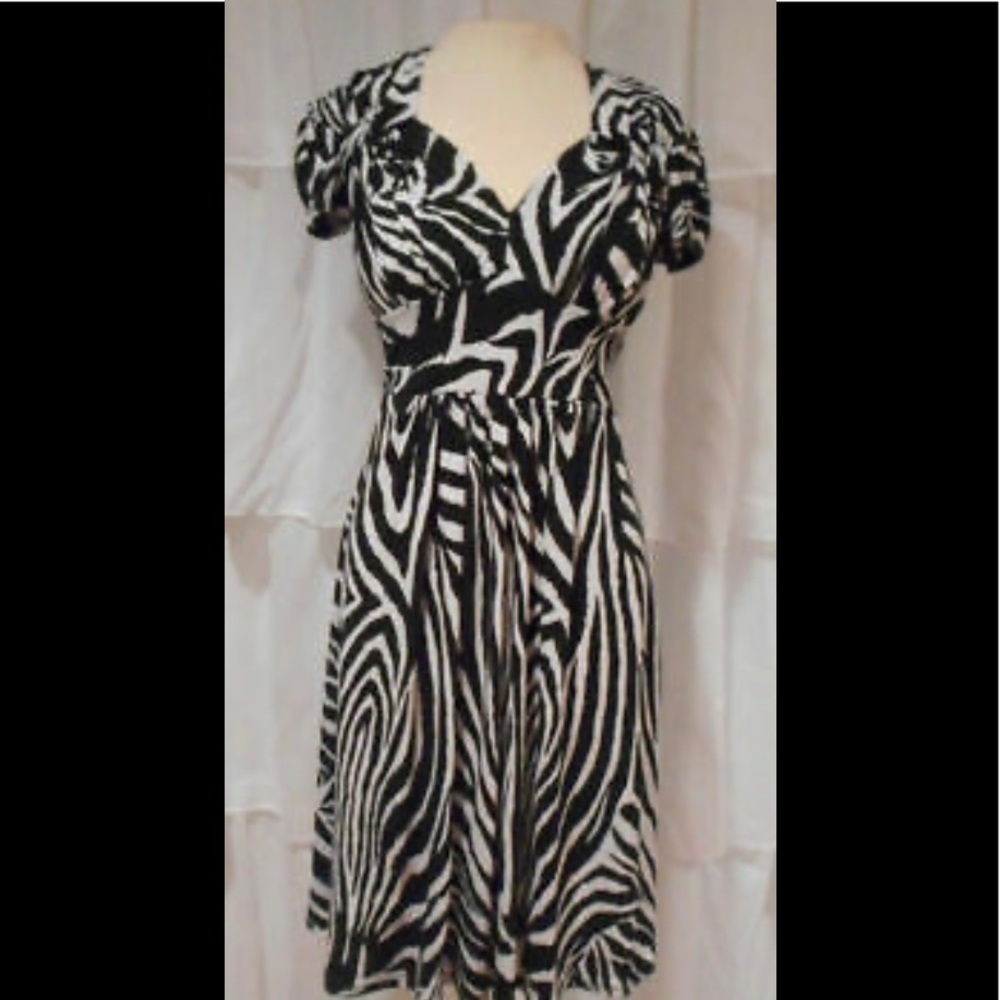 Bisou Bisou Zebra Print Dress *LIKE NEW** Size 6